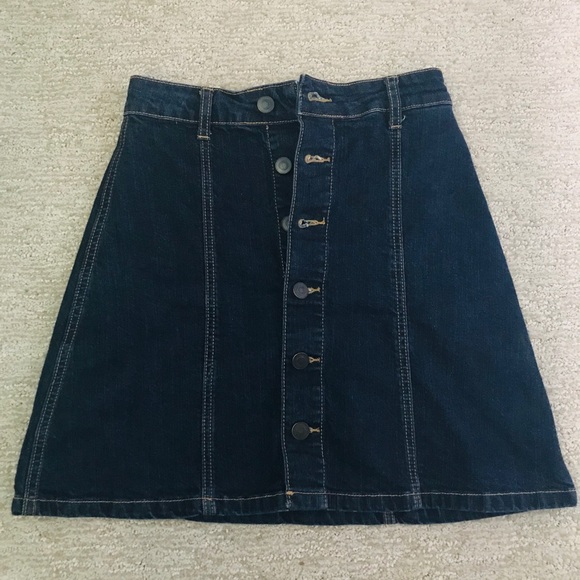 Brandy Melville Jean Skirt - Picture 2 of 4